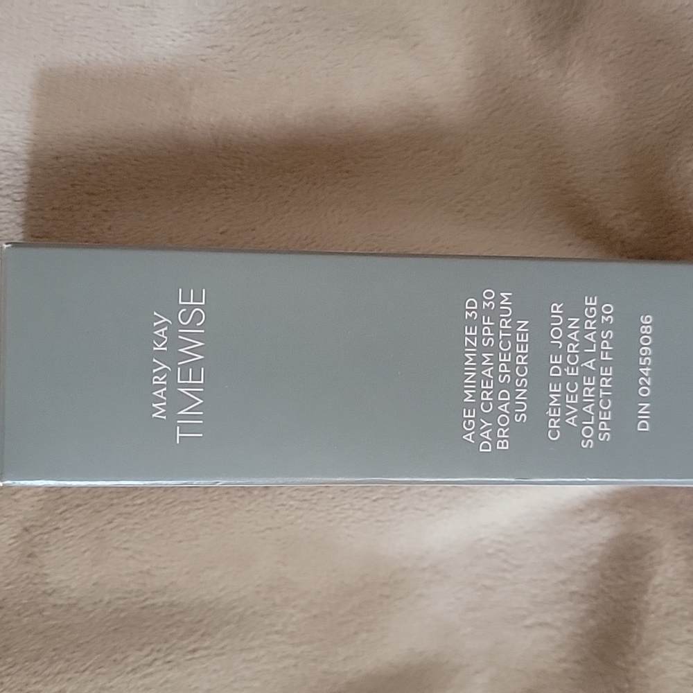 NWOT MaryKay TimeWise Day Cream with  SPF 30